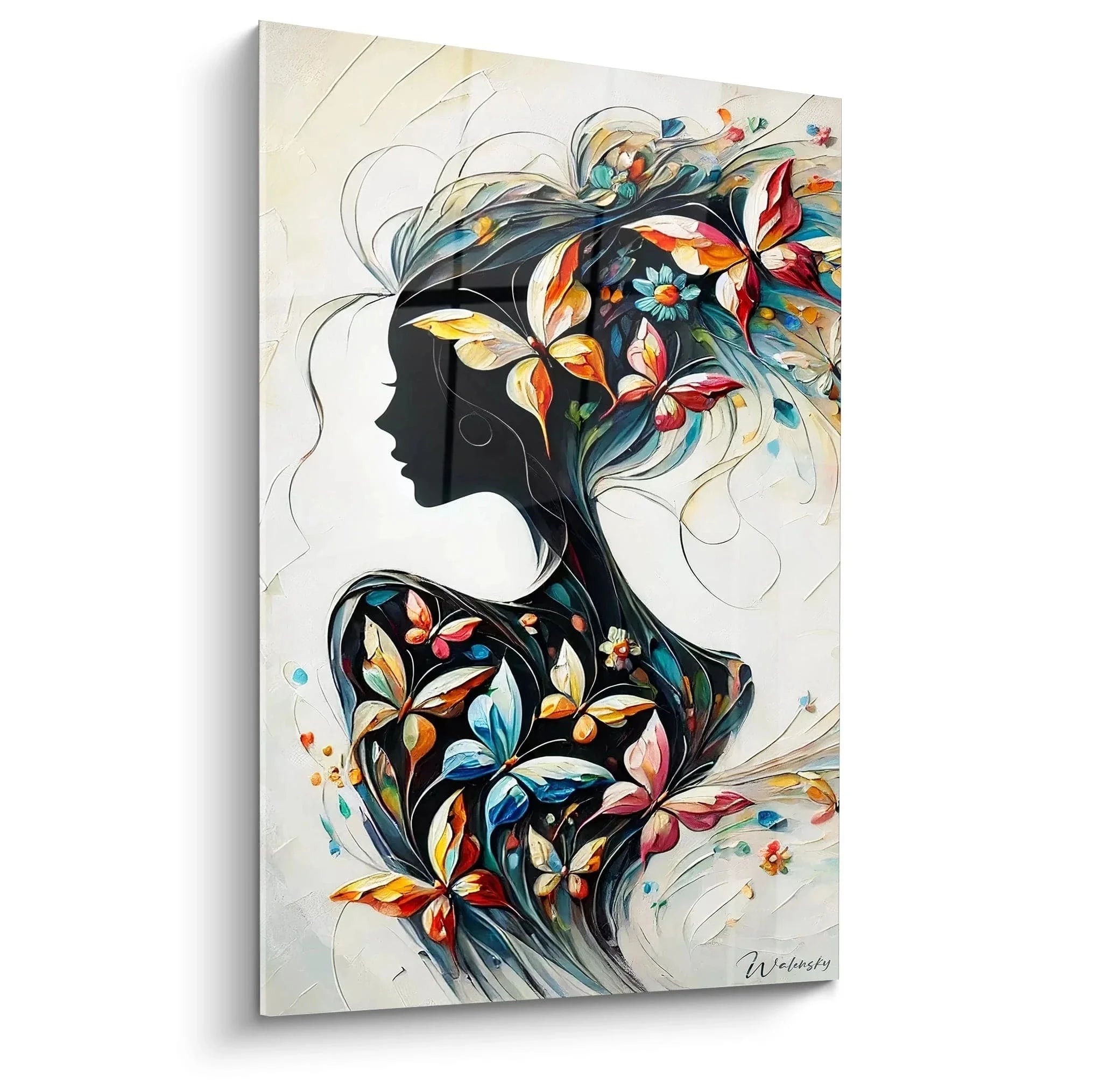 Wandbild Frauensilhouette mit bunten Schmetterlingen und Blütenmotiven auf hellem Hintergrund - Edition Schmetterling