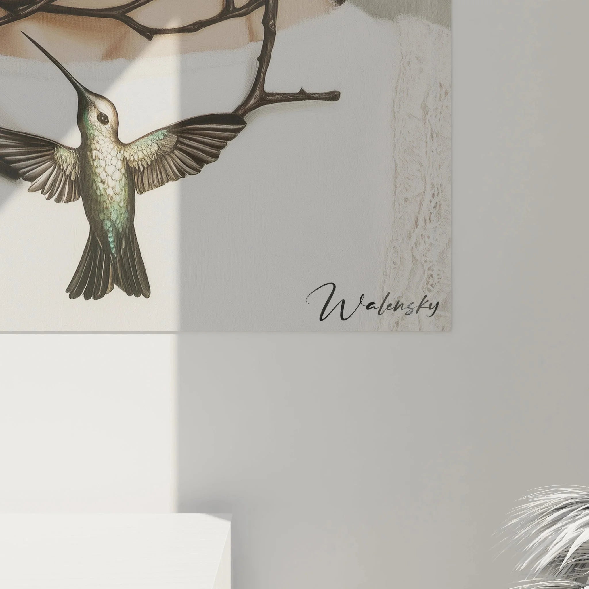 Gesamtansicht Wandbild Frida Kahlo mit Kolibri, Blüten und organischen Ästen als Rahmen