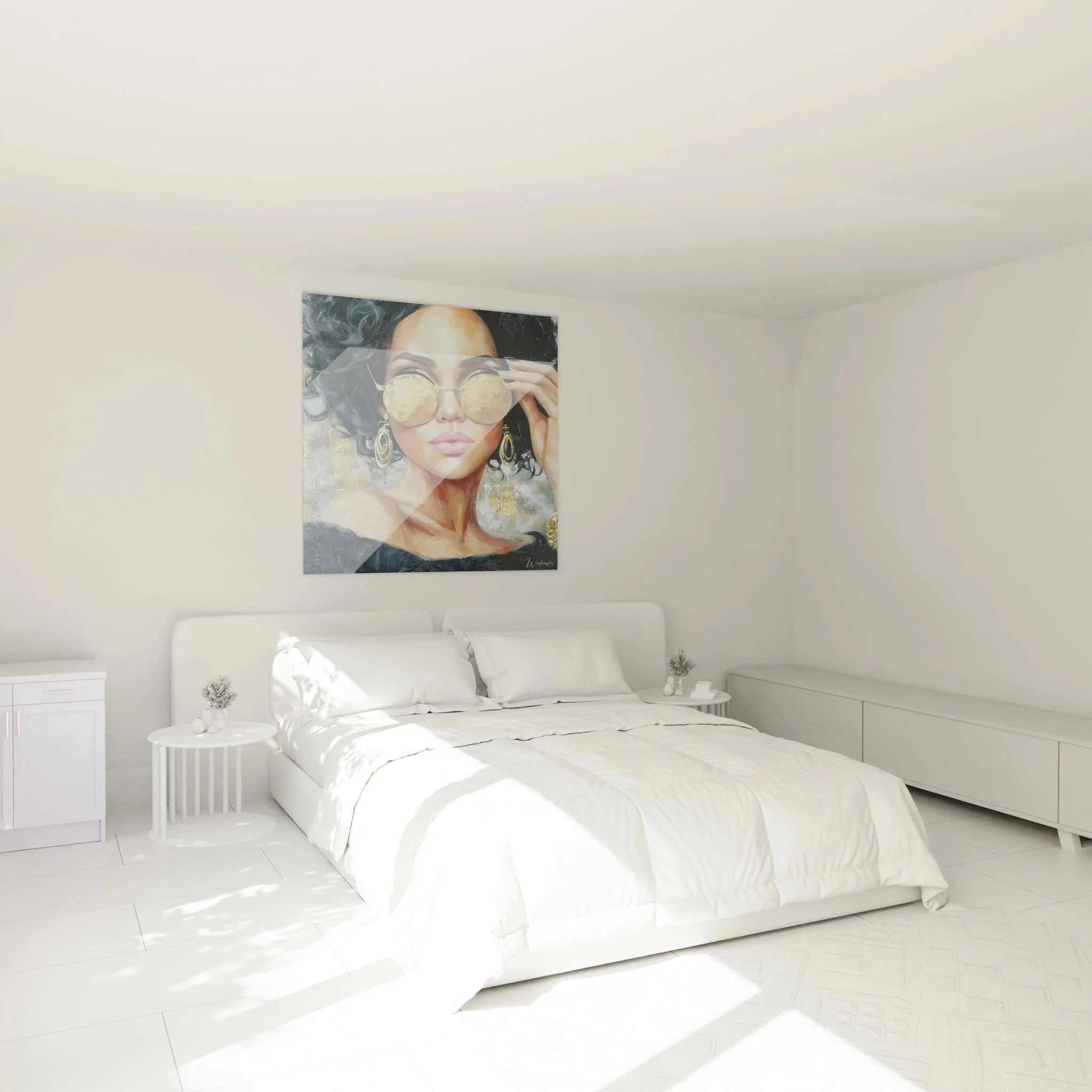 Schlafzimmer Ambiente mit Wandbild glamouröse Frau in goldenen Tönen über dem Bett