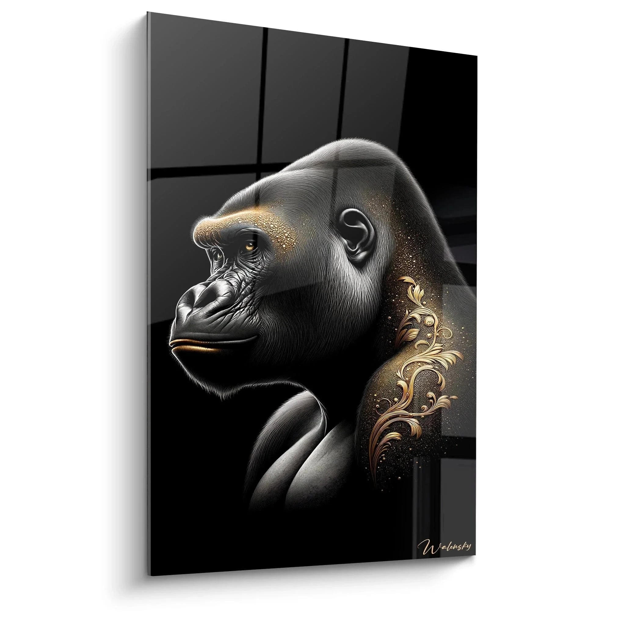 Wandbild Gorilla Denker mit goldenen Ornamenten in nachdenklicher Pose auf schwarzem Hintergrund