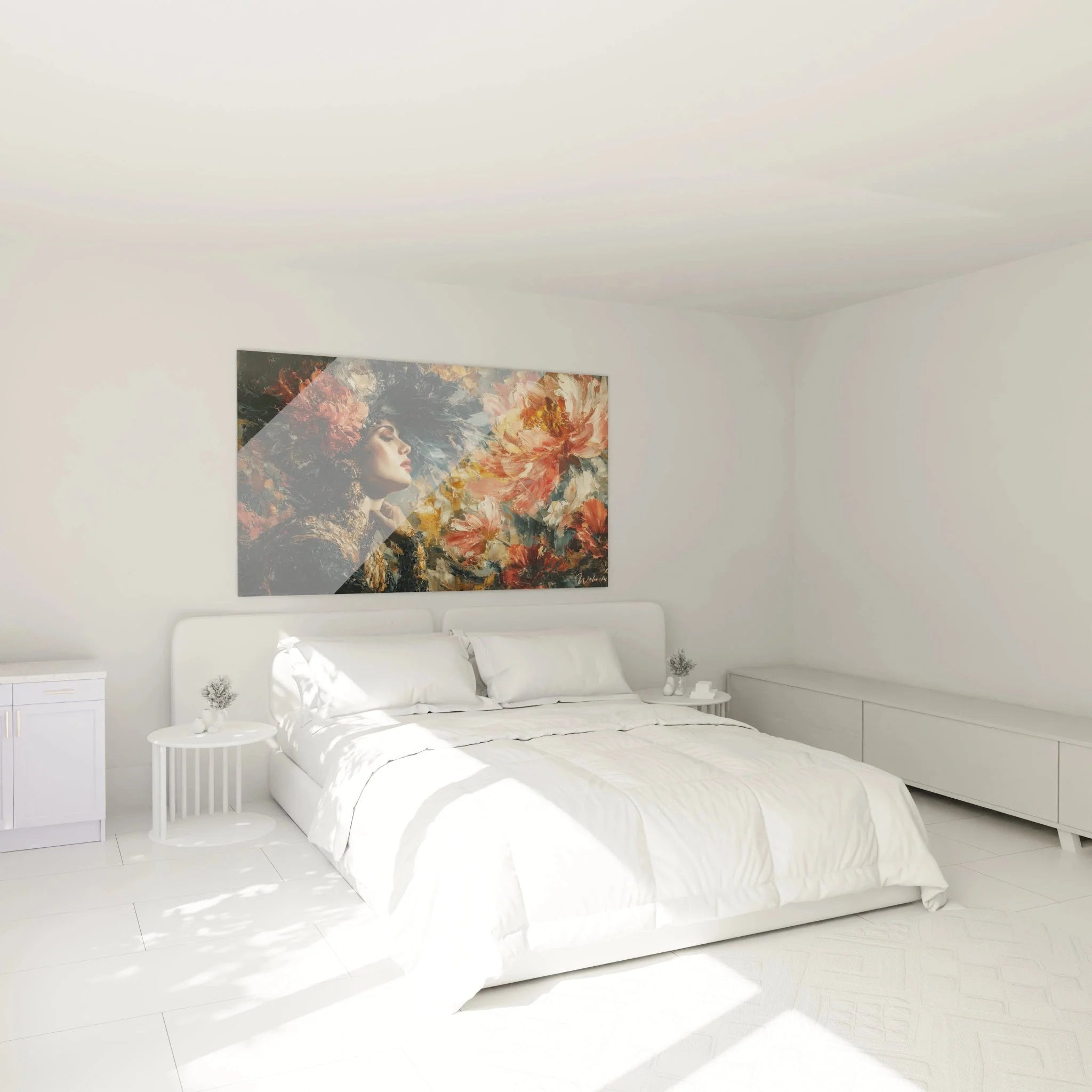 Schlafzimmer Ambiente mit gotischem Wandbild Frau und Blüten über dem Bett hängend