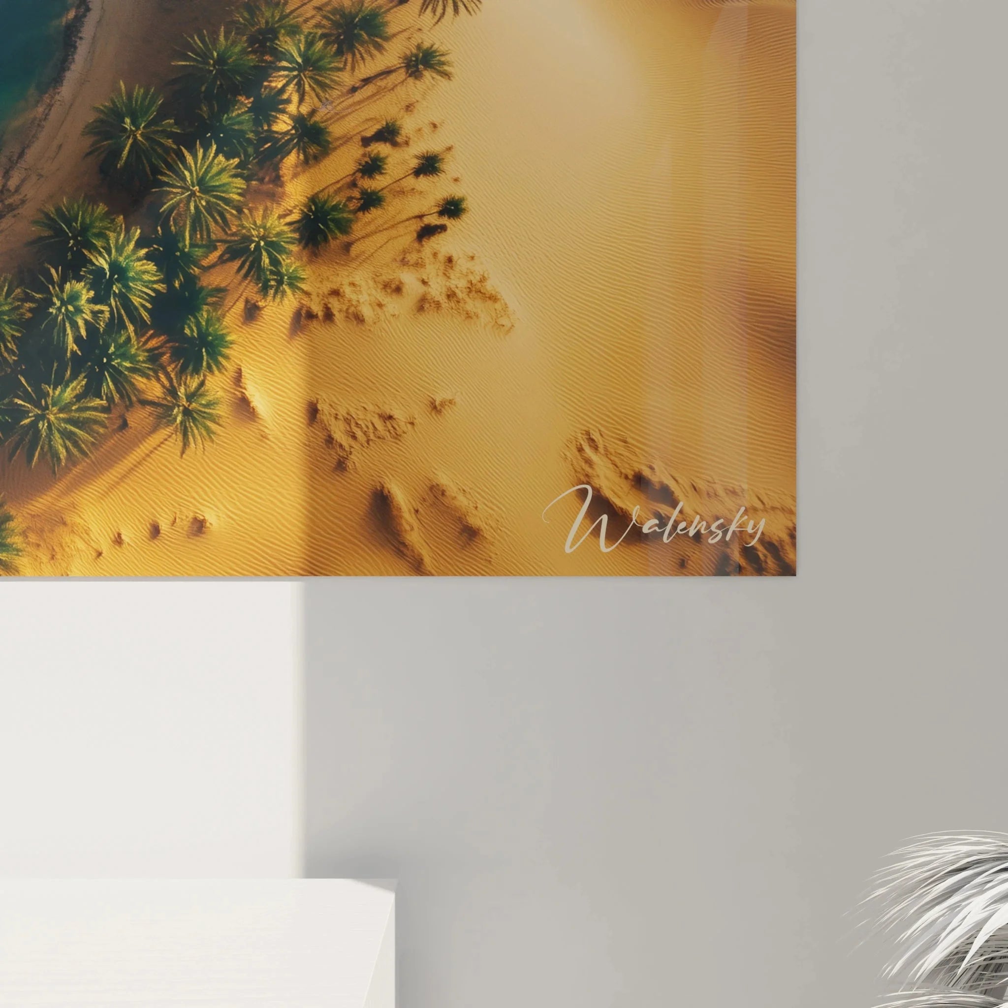 Gesamtansicht Wandbild Oase Wüstenlandschaft XXL - kreisförmige blaue Lagune mit Palmen Luftaufnahme