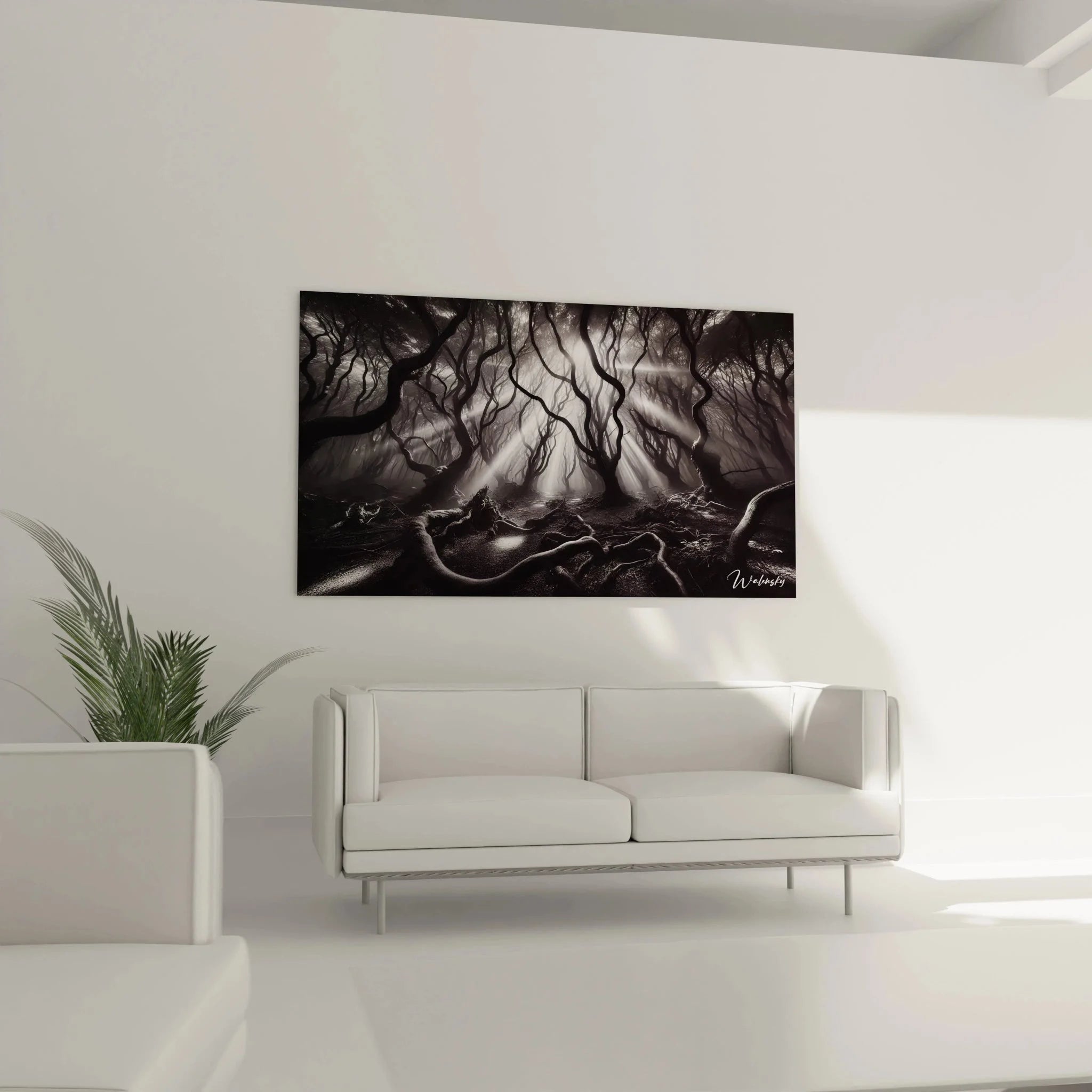 Detailaufnahme Wandbild mystischer Wald, gewundene Äste und Nebel-Effekte in schwarz-weiß Darstellung