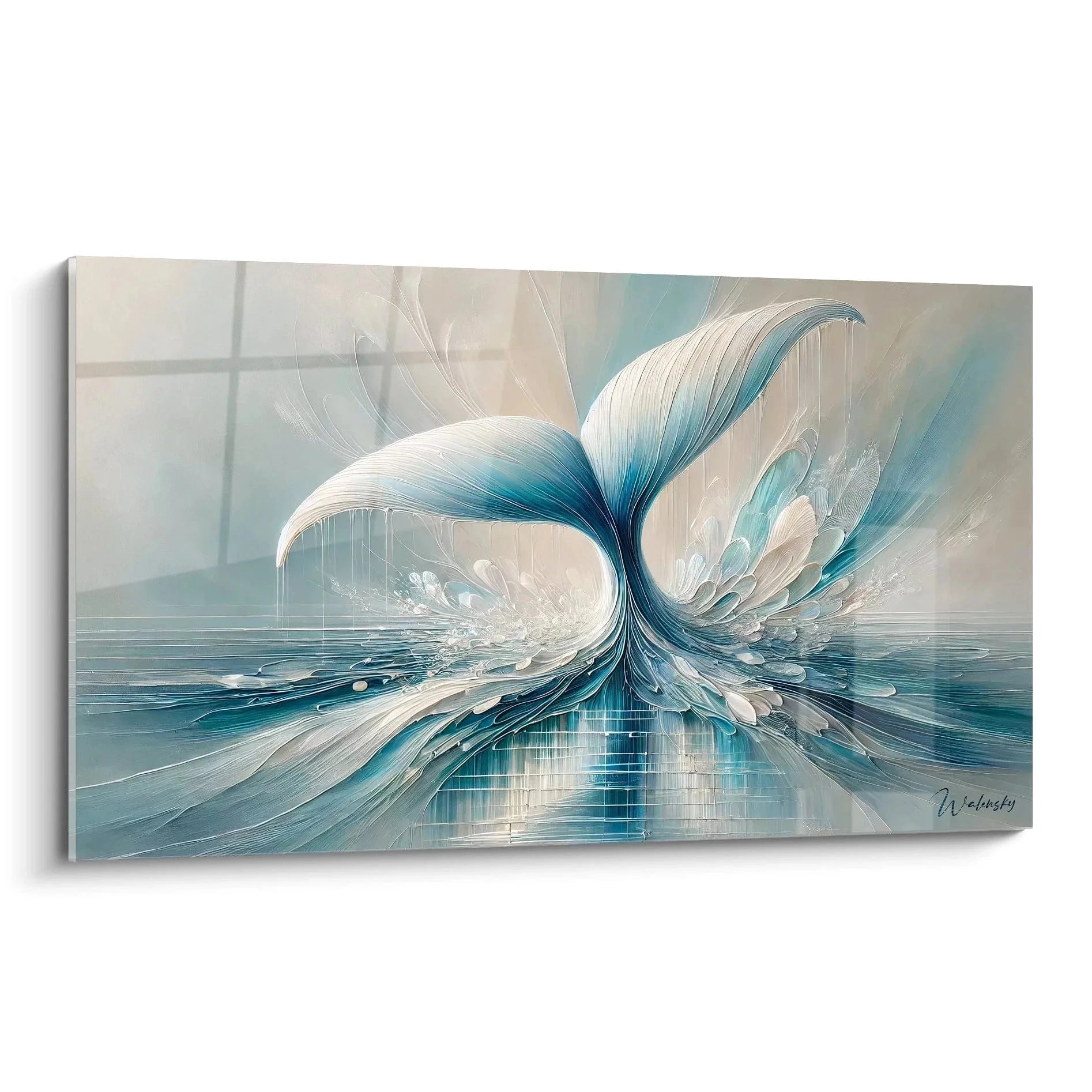 Abstraktes Wandbild Walfluke in türkis-weißen Tönen mit fließenden Formen und maritimer Eleganz